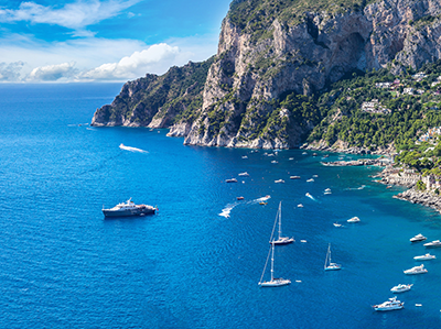 Boats in the harbour 