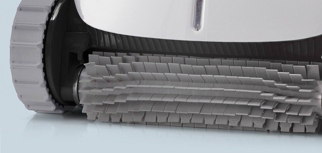 prowler cleaning brush